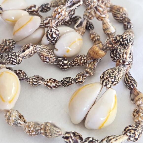 Jewelry - Handmade Beach Cowrie Sigay Natural Seashell Lei Necklace